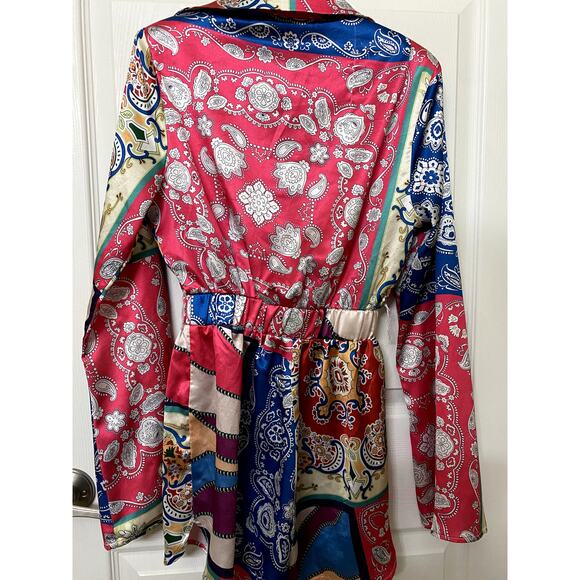 Fashion Nova Paisley Silky Long Sleeve Romper XS - Picture 3 of 4